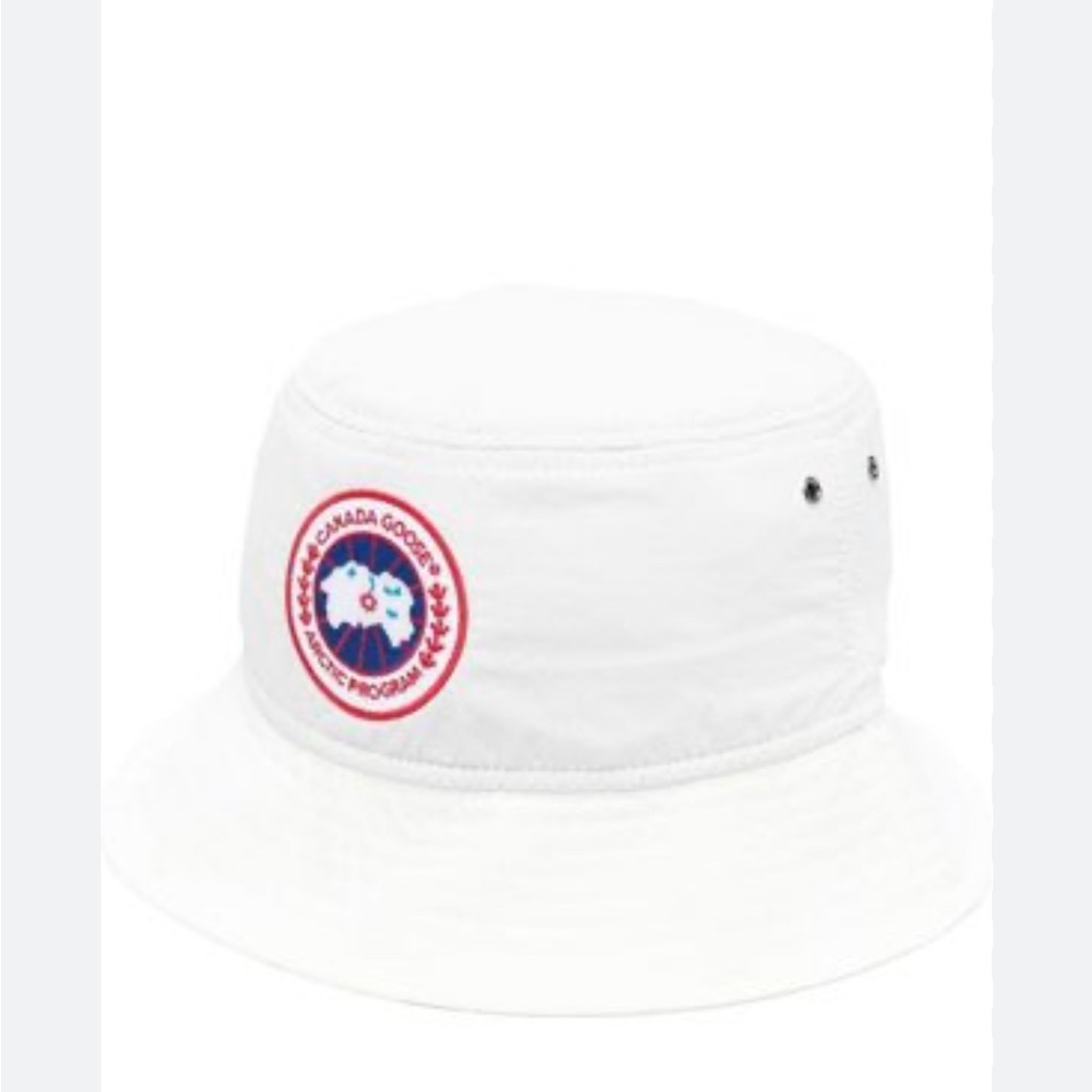 Canada Goose Haven bucket hat in North star white